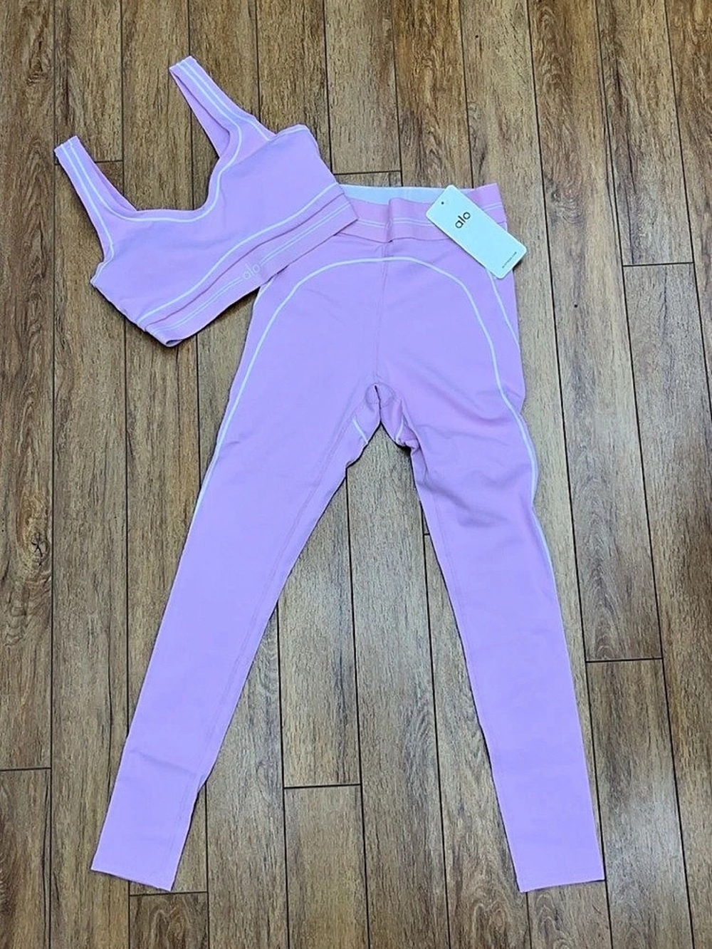 Alo Yoga Airlift Suit Up Bra & High-Waist Suit Up Legging Purple Medium